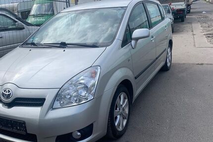 Toyota Corolla Verso 192.000 km 3.999 &euro; berlin 13089