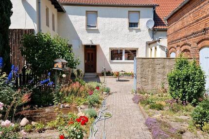 Privatverkauf: großes Haus mit Hof, Scheune, Garten in Parchen