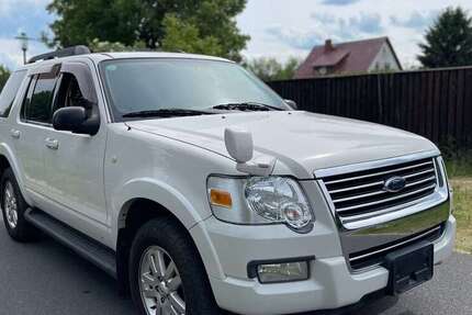 Ford Explorer 96.000 km 12.900 &euro; Dahlewitz 15827