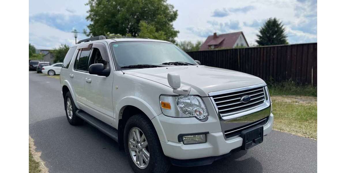 Ford Explorer 96.000 km 12.900 &euro; Dahlewitz 15827