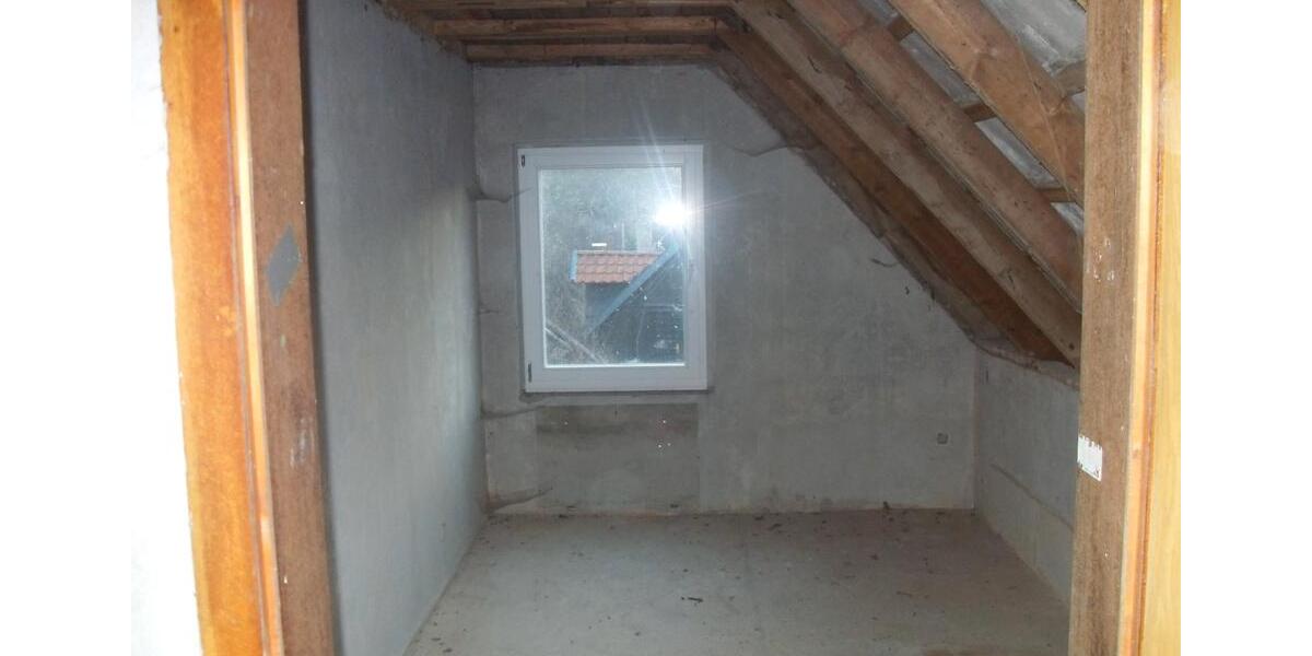 Einfamilienhaus - 5 Zimmer, 130 m&sup2;, 49.000&euro; | Angebot:25987354