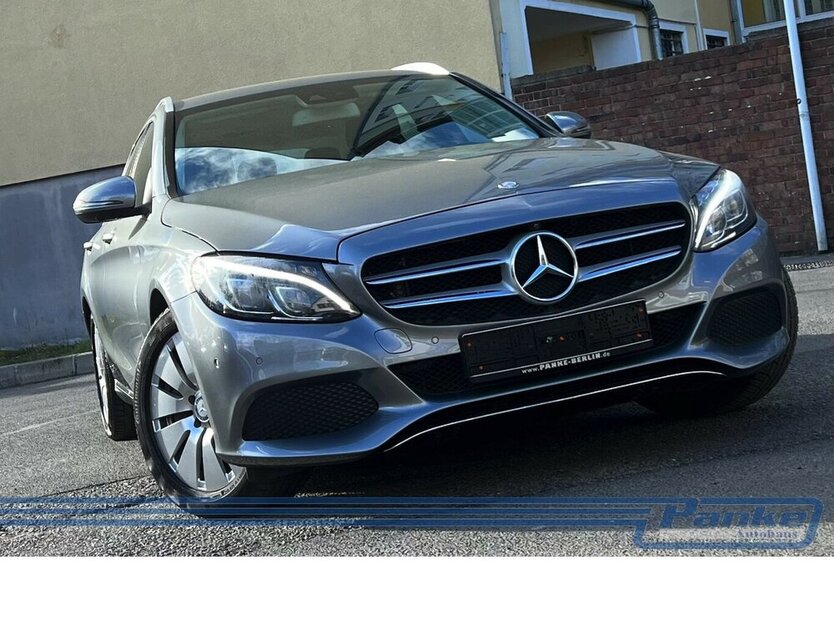 Mercedes-Benz C 250 C -Klasse*LED*Navi*R+F-Cam*Leder*Belüftete 87.057 km 17.990 € Berlin 13187