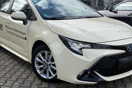 Toyota Corolla 90.000 km 18.888 &euro; Berlin / Pankow 13127