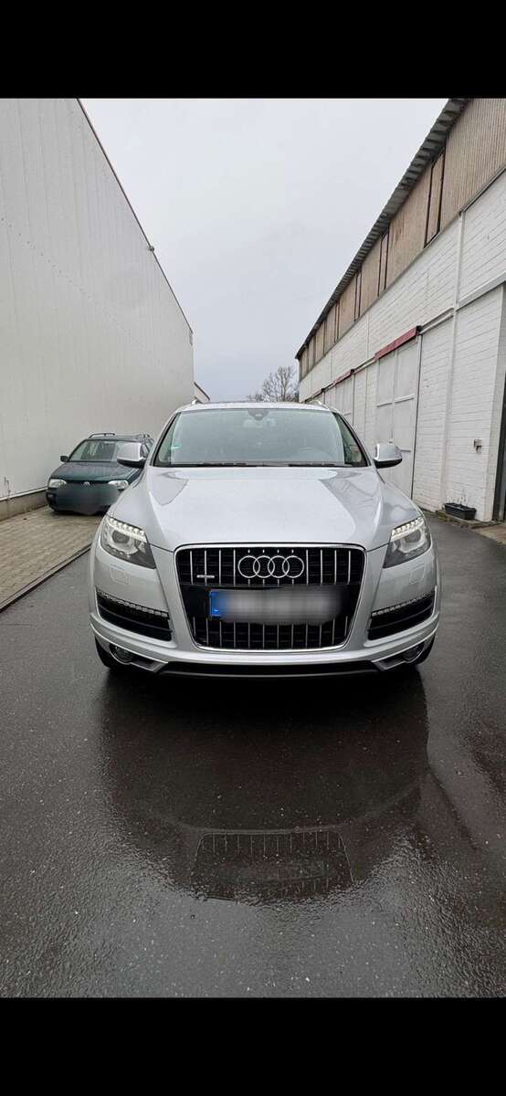 Audi Q7 88.000 km 25.000 € Berlin 13158