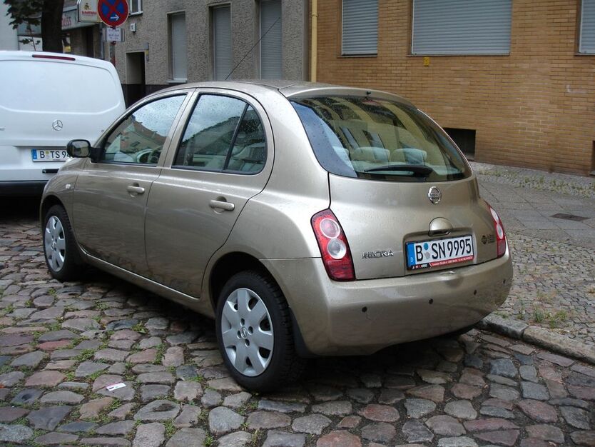 Nissan Micra 114.000 km 3.700 € Berlin 13403
