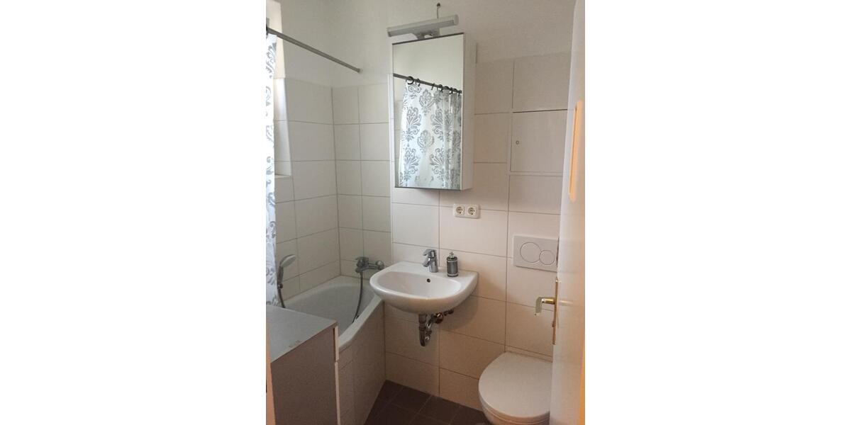Etagenwohnung Berlin Charlottenburg-Wilmersdorf - 2 Zimmer, 70 m&sup2;, 1.200&euro; | Angebot:26652804
