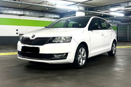 Skoda Rapid 108.000 km 7.399 &euro; Berlin 14052