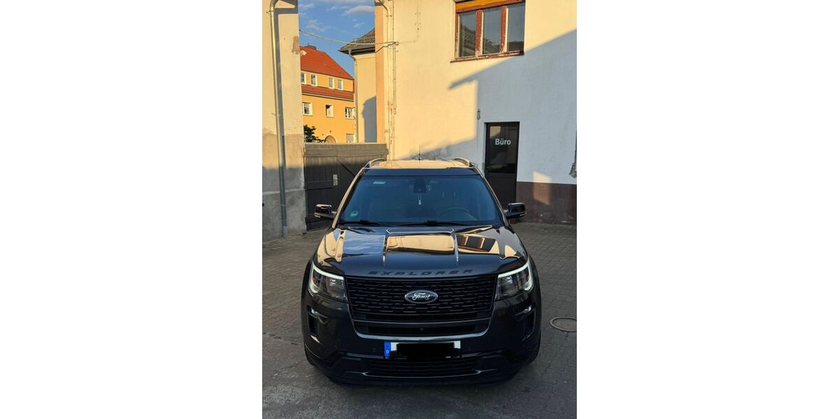 Ford Explorer 81.000 km 28.400 &euro; Potsdam 14478