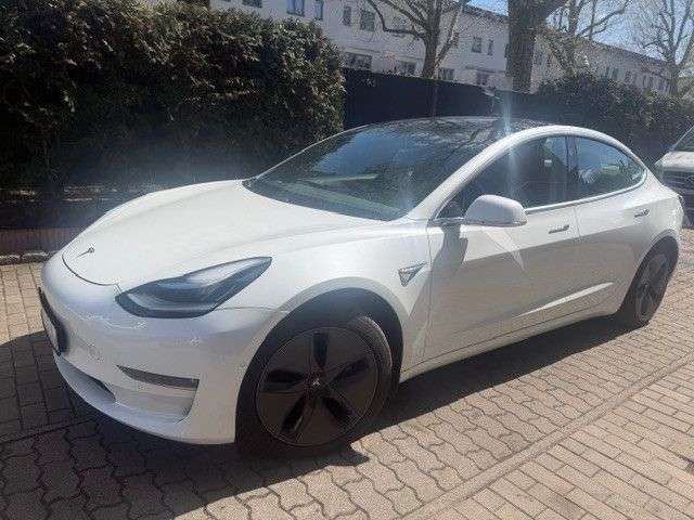Tesla Model 3 78.304 km 22.850 &euro; Berlin 13407