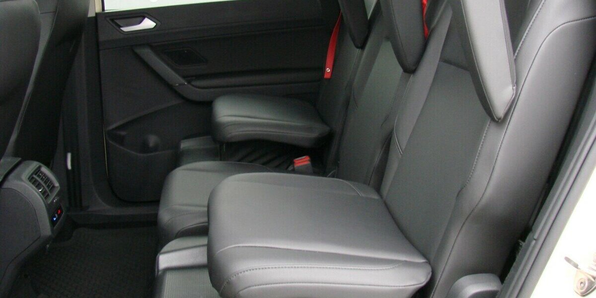 VW Touran 2.0TDI BMT TAXI ACC Kamera LED 7Sitzer 38.517 km 31.980 &euro; Falkensee 14612