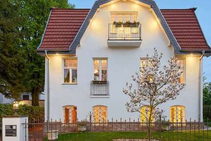 Haus Berlin Steglitz-Zehlendorf - 10 Zimmer, 355 m&sup2;, 2.380.000&euro; | Angebot:26106057