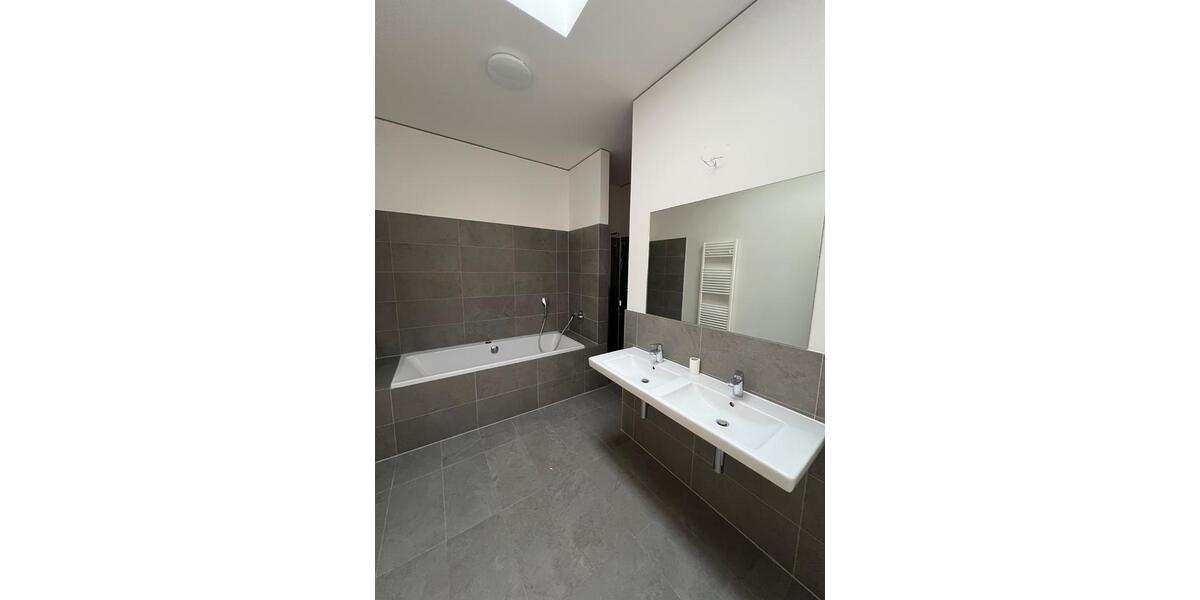 Einfamilienhaus Berlin Neukölln - 3 Zimmer, 164 m&sup2;, 2.045&euro; | Angebot:25973851