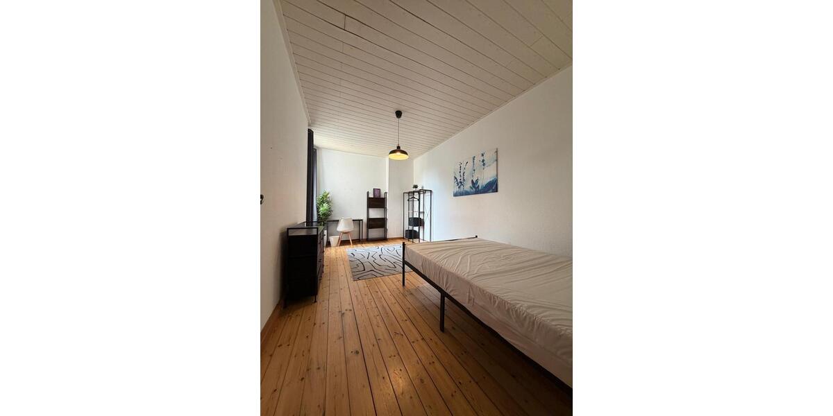Etagenwohnung Berlin Charlottenburg-Wilmersdorf - 3 Zimmer, 90 m&sup2;, 1.590&euro; | Angebot:26644737