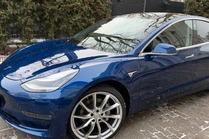 Tesla Model 3 84.496 km 20.950 &euro; Berlin 13407