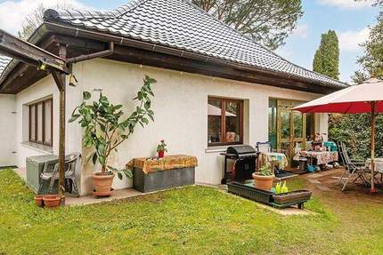 Reichlich Potenzial für Wohnträume! 165m² Wohn-Nutzfläche + ein vorbereitetes DG warten auf Sie! 3 zimmer