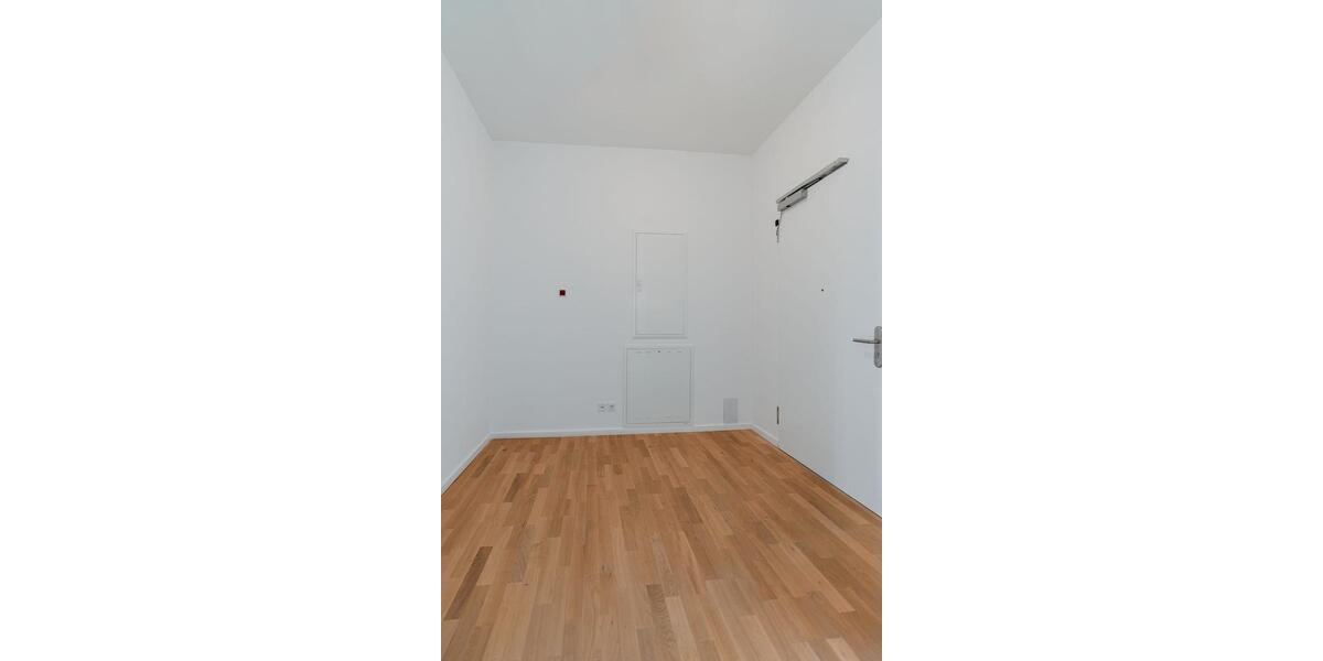 Etagenwohnung Berlin Tempelhof-Schöneberg - 2 Zimmer, 81 m&sup2;, 2.091&euro; | Angebot:26137074