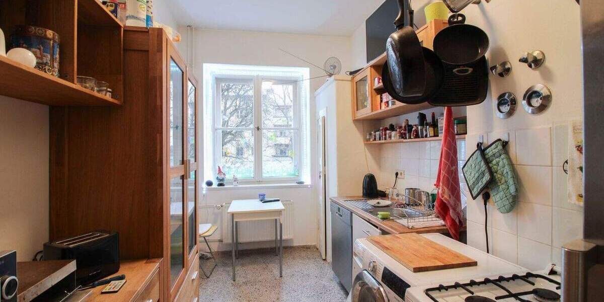 Vermietet: Gepflegte 2-Zimmer-ETW mit Balkon und Kellerabteil im Kissingenviertel (Denkmalschutz) 2 zimmer