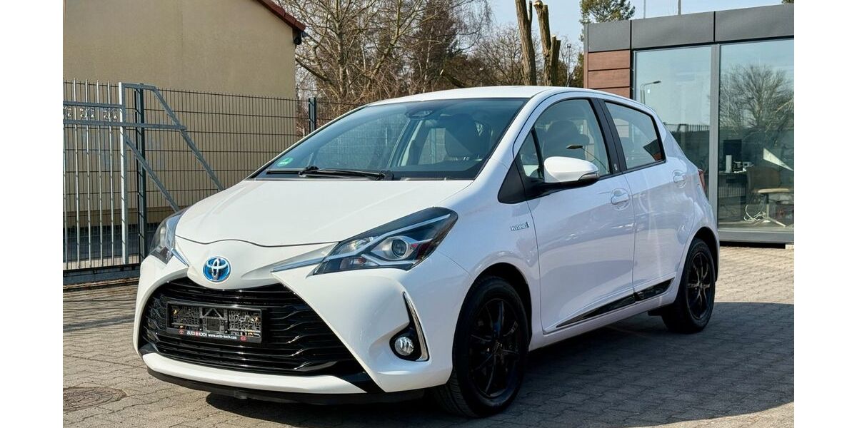 Toyota Yaris 111.824 km 12.499 &euro; Blankenfelde-Mahlow 15827