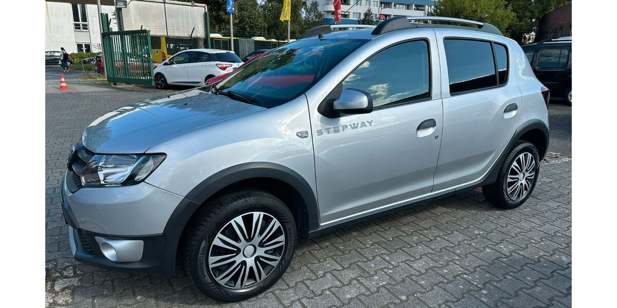 Dacia Sandero 146.000 km 5.700 &euro; Berlin-Spandau 13585