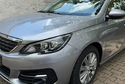 Peugeot 308 33.778 km 12.500 &euro; Berlin 13509