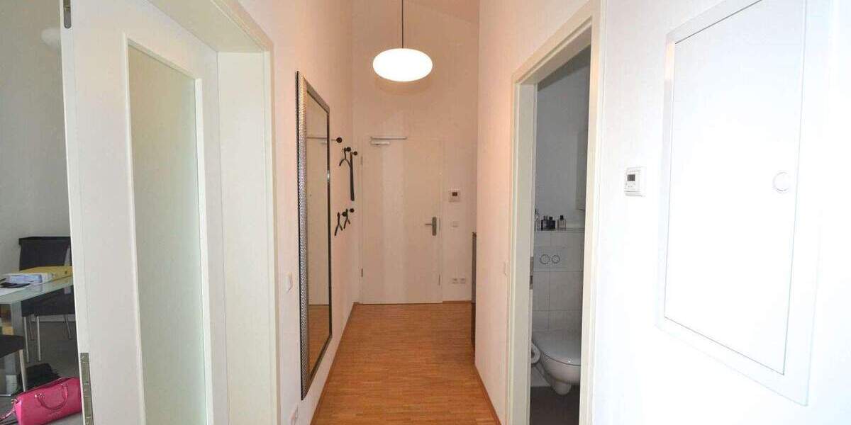 Etagenwohnung Berlin Zehlendorf - 2 Zimmer, 69 m&sup2;, 1.300&euro; | Angebot:25745674