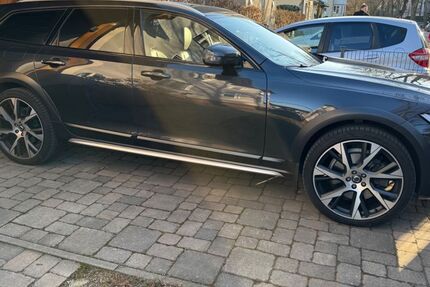 Volvo V90 Cross Country 68.000 km 29.600 &euro; Neuenhagen 15366