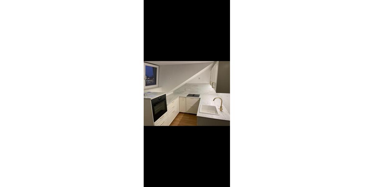 Dachgeschoßwohnung Berlin Marzahn-Hellersdorf - 3 Zimmer, 79 m&sup2;, 1.405&euro; | Angebot:27699216