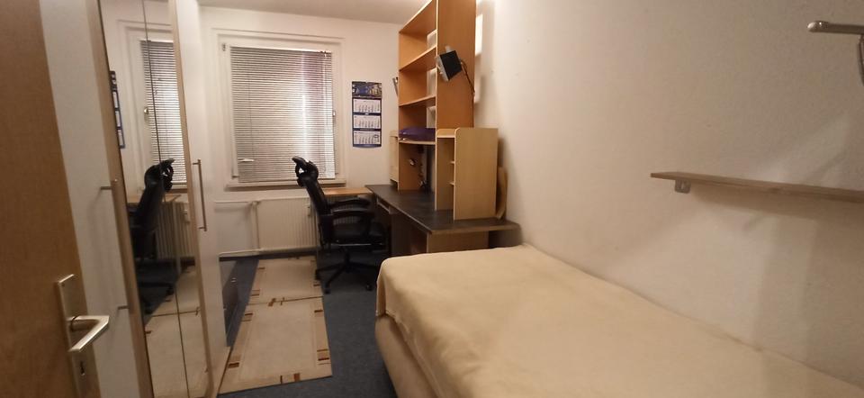 Erdgeschoßwohnung Berlin Treptow-Köpenick - 3 Zimmer, 72 m&sup2;, 450&euro; | Angebot:24772124