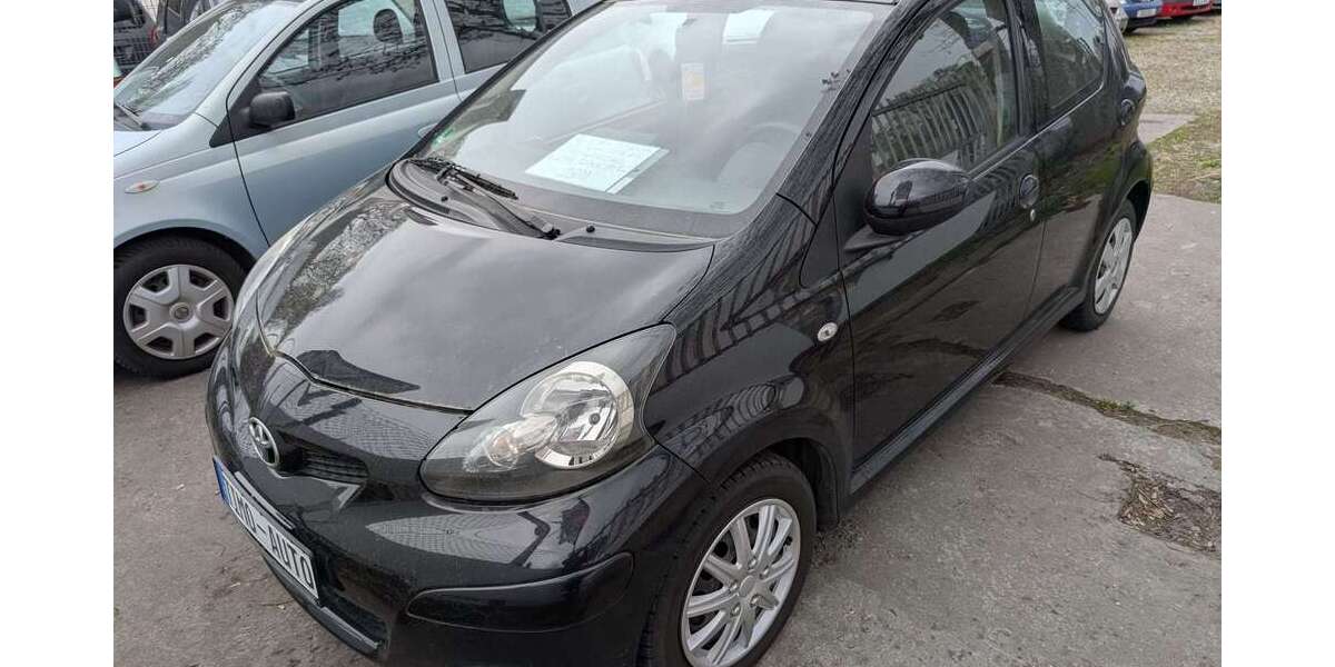 Toyota Aygo 151.943 km 2.500 &euro; Berlin-Karlshorst 10318