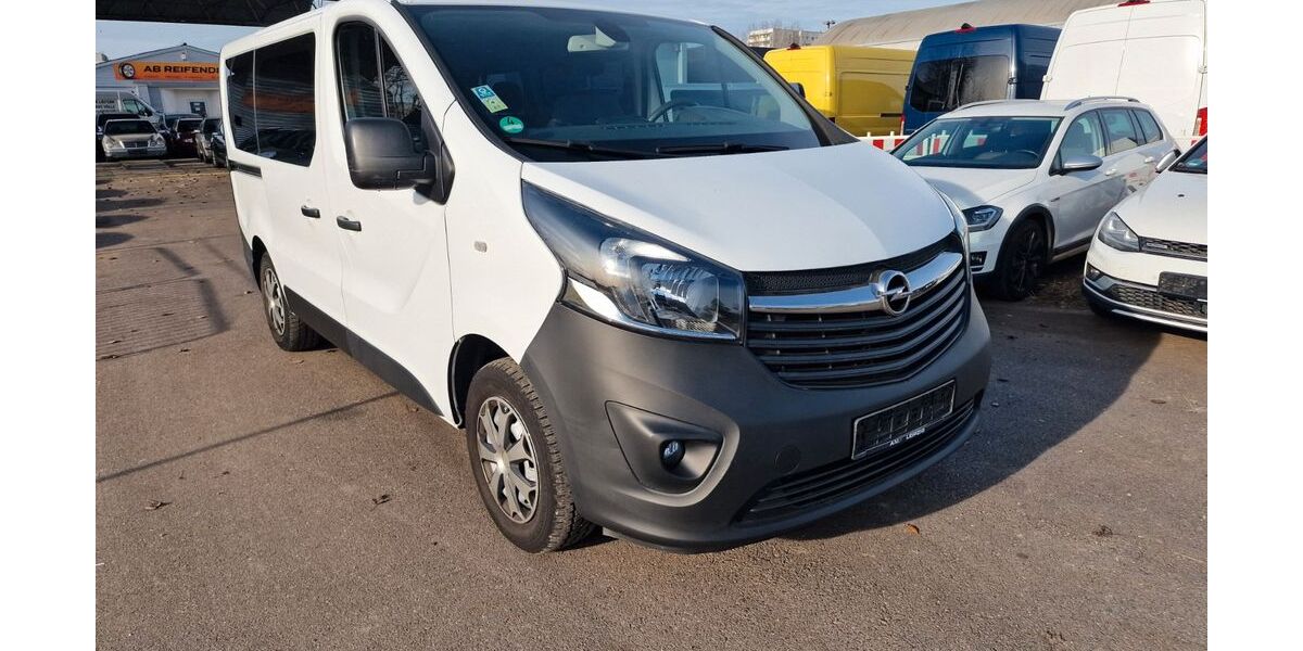 Opel Vivaro 174.456 km 12.500 &euro; Berlin 13055