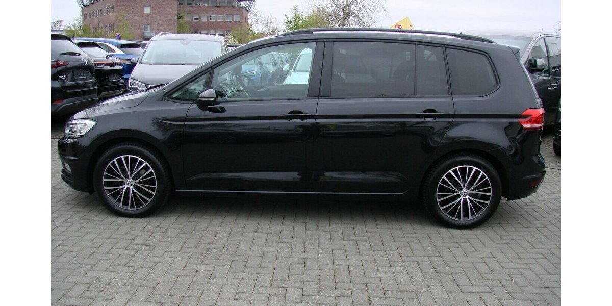 VW Touran 1.4 TSi BMT Comfortline ACC LED AHK 7Sitzer 99.986 km 16.980 &euro; Falkensee 14612
