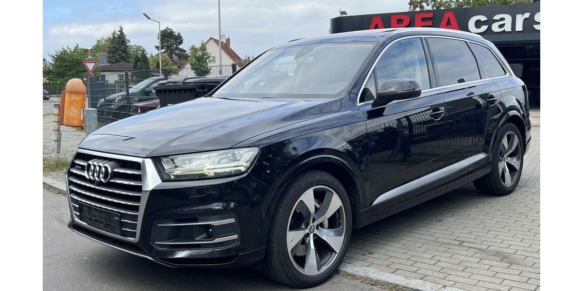 Audi Q7 266.000 km 23.900 &euro; Berlin 12353