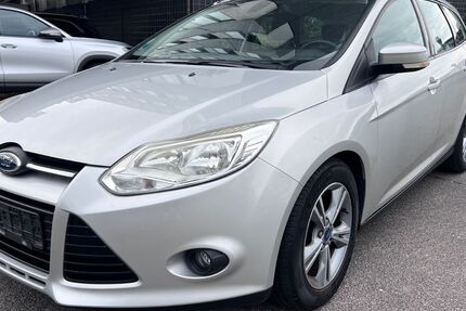 Ford Focus 144.628 km 4.999 € Berlin 12249