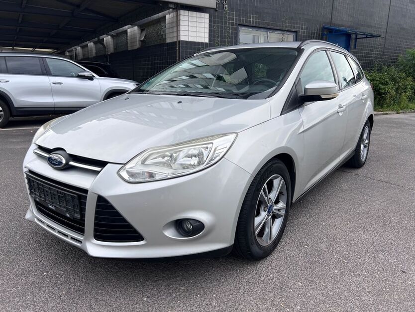 Ford Focus 144.628 km 4.999 € Berlin 12249