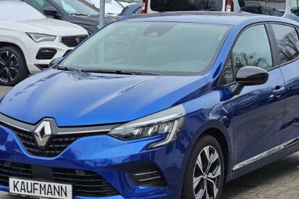 Renault Clio 28.500 km 17.590 € Berlin 13581