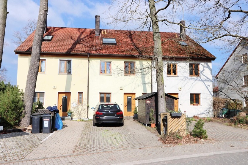 Reihenendhaus - 5 Zimmer - Garten - ca. 15 Min. bis E-Auto Fabrik 5 zimmer