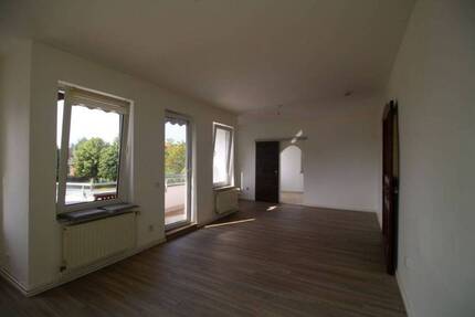 In ruhiger Lage - Dachgeschoßwohnung mit Balkon in Altlandsberg