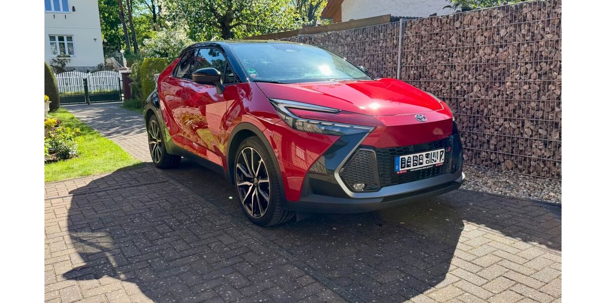 Toyota C-HR 41.300 km 30.842 &euro; Berlin 12524