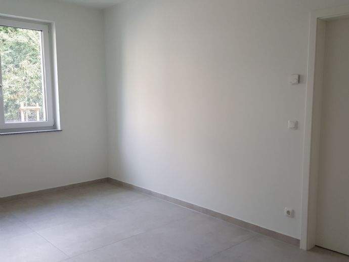 Etagenwohnung Berlin Kaulsdorf - 4 Zimmer, 94 m&sup2;, 1.690&euro; | Angebot:25846010