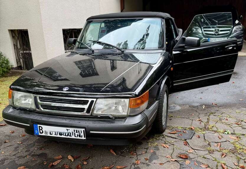 900