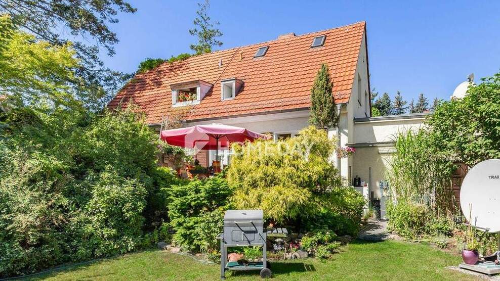 Attraktive DHH mit Pool, Terrasse, Garage & Gartenidyll in Babelsberg Nord - Verkauf mit Rückmiete 3 zimmer