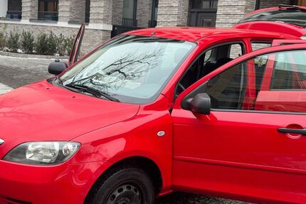 Mazda 2 98.200 km 2.350 &euro; Berlin 10823