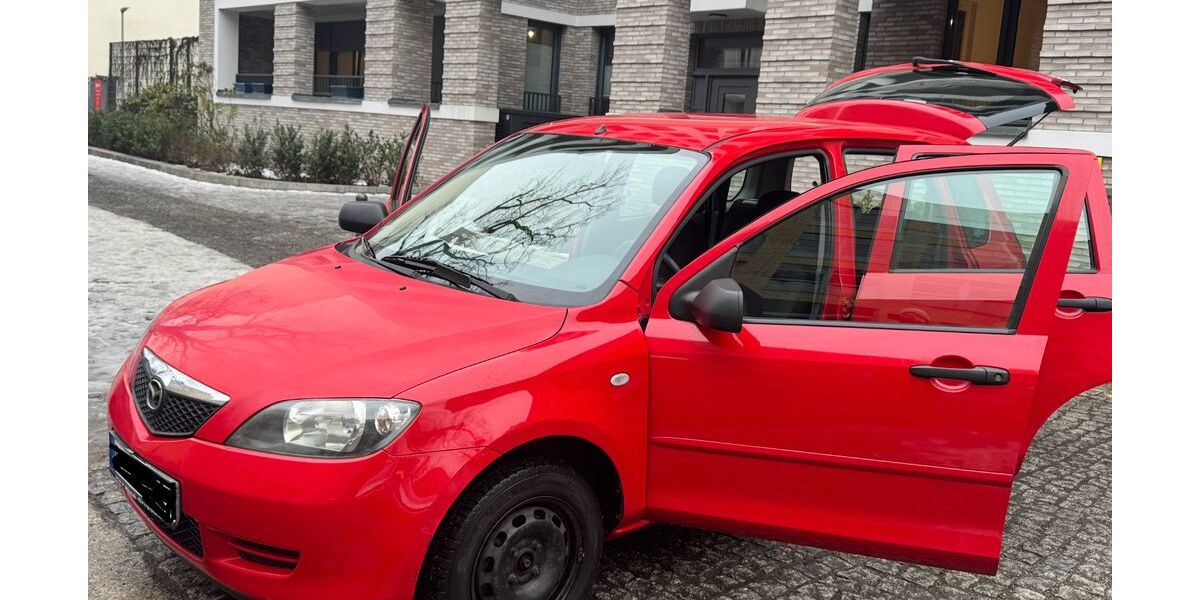 Mazda 2 98.200 km 2.350 &euro; Berlin 10823
