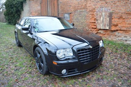 Chrysler 300C 126.000 km 21.490 &euro; Berlin 12557