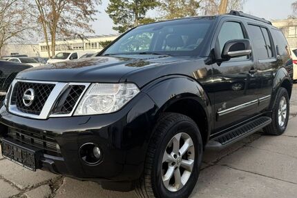 Nissan Pathfinder 157.000 km 13.999 &euro; berlin 12305