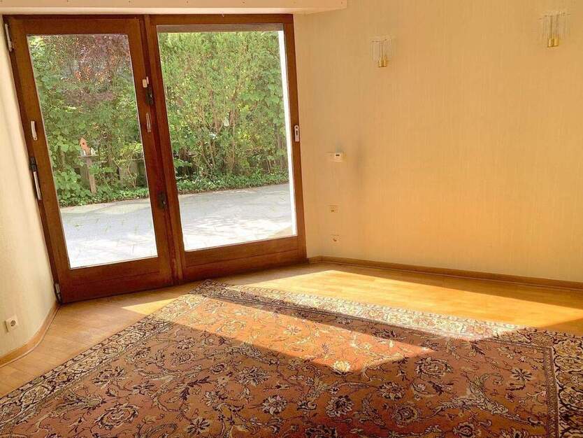 Architektonisches Highlight: Wohnen u. Arbeiten unter einem Dach in getrennten Einheiten, hell u. mit außergewöhnlichem Grundriss!
