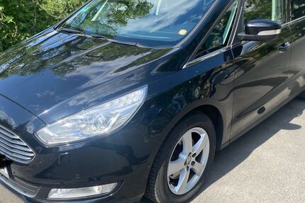 Ford Galaxy 237.000 km 10.399 € Berlin 12057