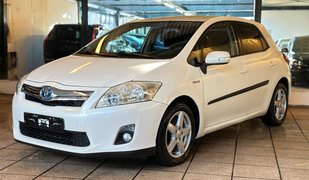 Toyota Auris 75.642 km 8.950 &euro; Berlin 10829