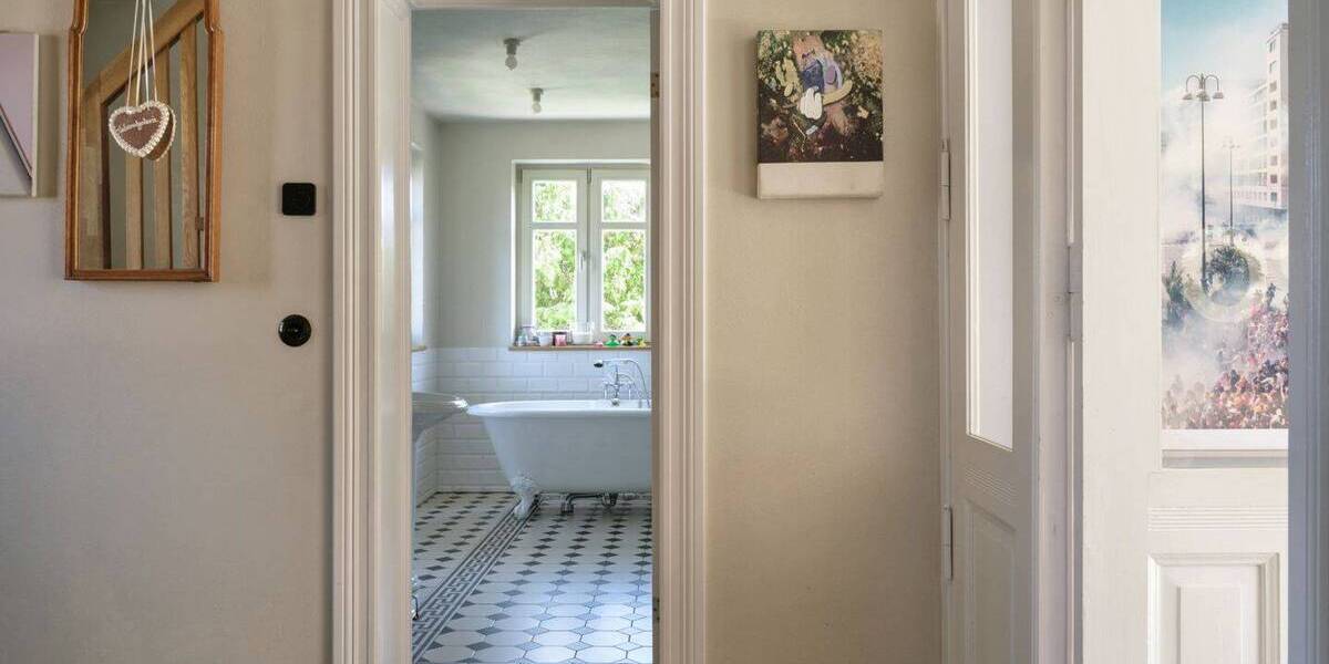 Einzigartiges Einfamilienhaus in Rosenthal - Altbau-Charme trifft modernstes Innenleben 6 zimmer