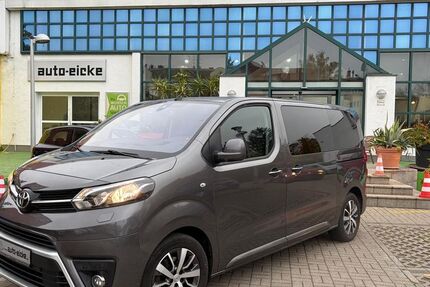 Toyota Verso 110.800 km 19.500 &euro; Berlin 12247